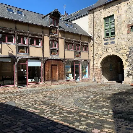 Fenetres Sur Cour - Centre Historique -